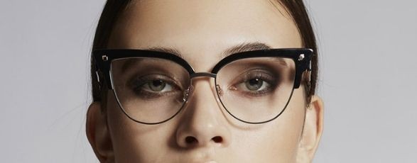 Montatura degli occhiali: acetato o titanio?